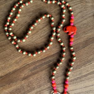 NITA Handykette aus Holzperlen gold Handarbeit